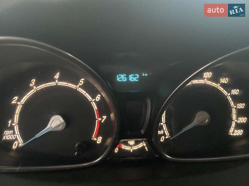 Хетчбек Ford Fiesta 2015 в Гайвороні