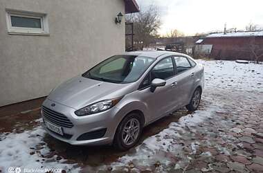 Седан Ford Fiesta 2017 в Черновцах