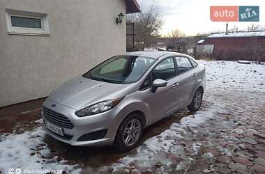 Седан Ford Fiesta 2017 в Черновцах