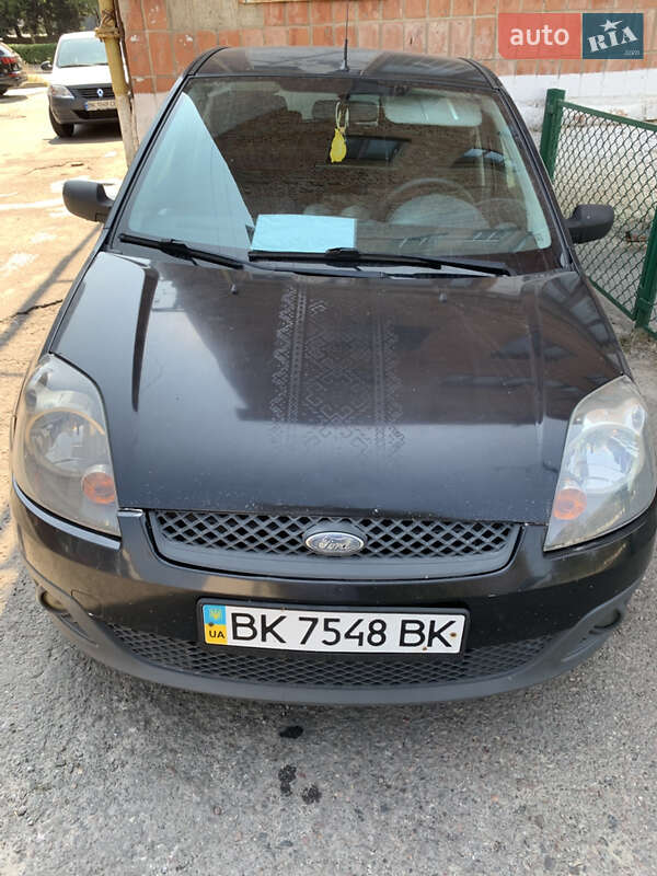 Хэтчбек Ford Fiesta 2008 в Ровно