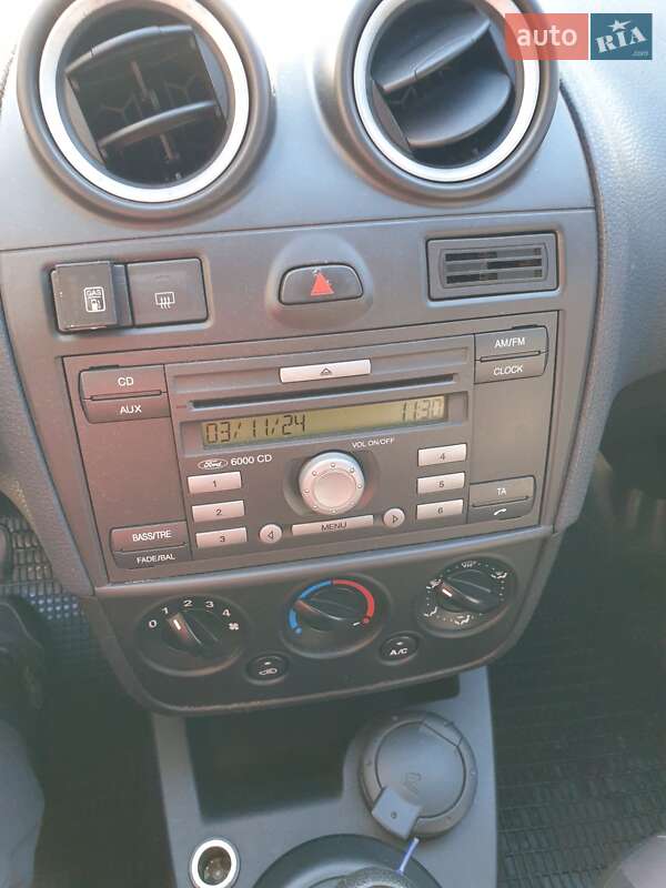 Хэтчбек Ford Fiesta 2007 в Киеве