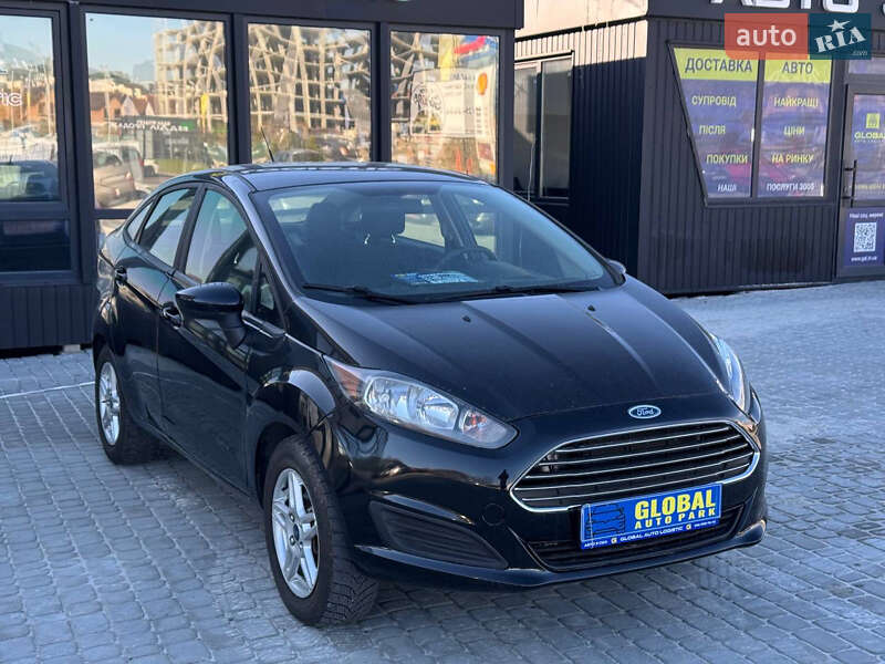 Седан Ford Fiesta 2018 в Львові