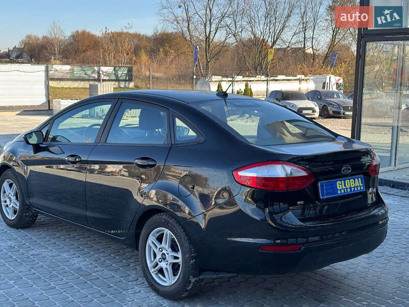 Седан Ford Fiesta 2018 в Львові