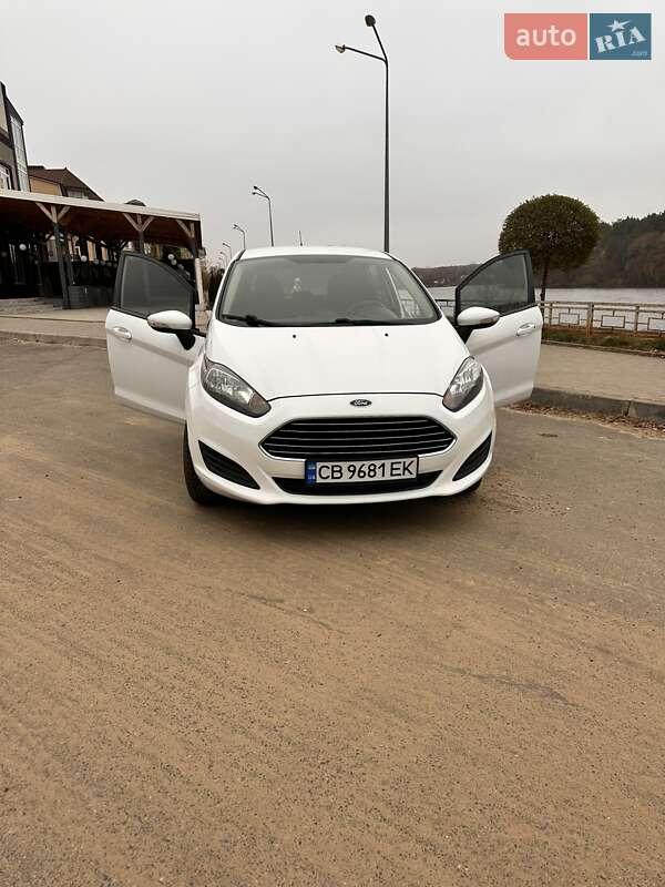 Хэтчбек Ford Fiesta 2014 в Чернигове