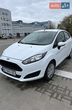 Хетчбек Ford Fiesta 2016 в Дніпрі