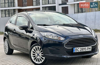 Хэтчбек Ford Fiesta 2013 в Новояворовске