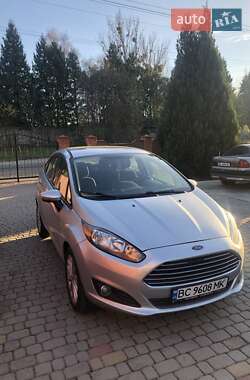 Седан Ford Fiesta 2013 в Львові