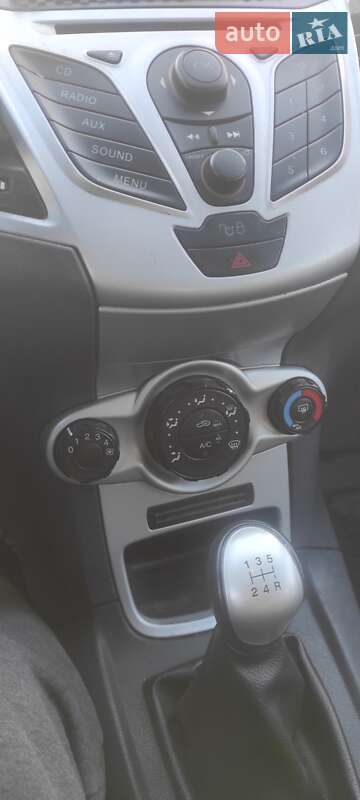 Хэтчбек Ford Fiesta 2011 в Запорожье