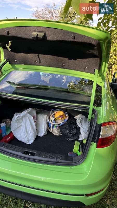 Седан Ford Fiesta 2014 в Чернигове фото 12 Седан Ford Fiesta 2014 в Чернигове