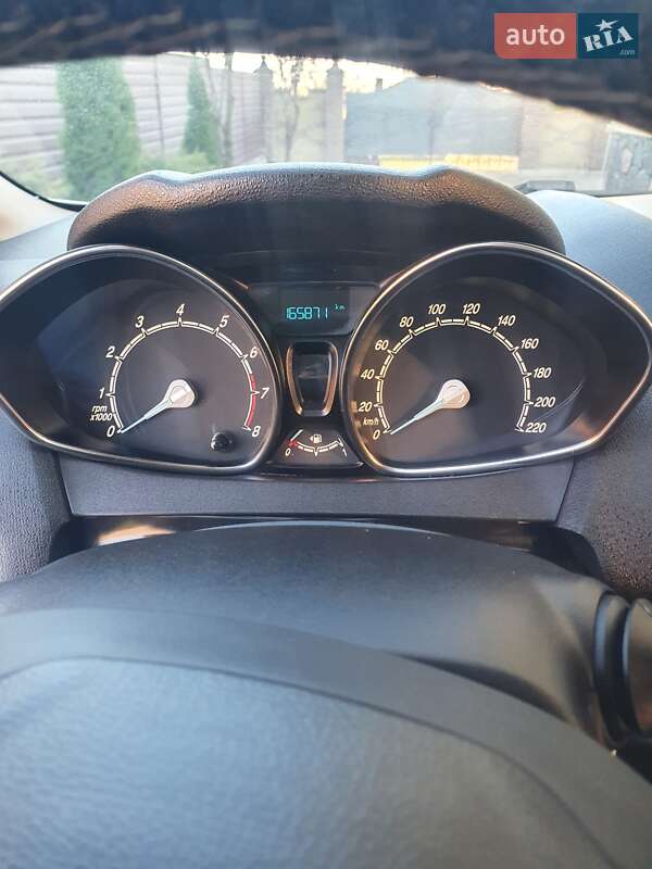 Хэтчбек Ford Fiesta 2016 в Луцке