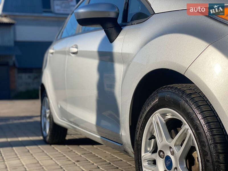 Седан Ford Fiesta 2019 в Ровно