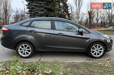 Седан Ford Fiesta 2016 в Кривом Роге