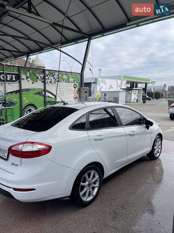 Седан Ford Fiesta 2019 в Чернівцях фото 3 Седан Ford Fiesta 2019 в Чернівцях