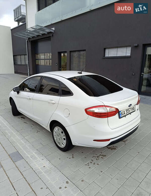 Седан Ford Fiesta 2015 в Черкассах фото 5 Седан Ford Fiesta 2015 в Черкассах