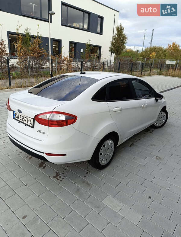 Седан Ford Fiesta 2015 в Черкассах фото 3 Седан Ford Fiesta 2015 в Черкассах