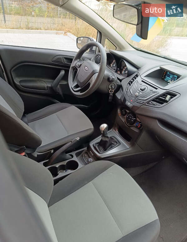 Седан Ford Fiesta 2015 в Черкассах фото 17 Седан Ford Fiesta 2015 в Черкассах