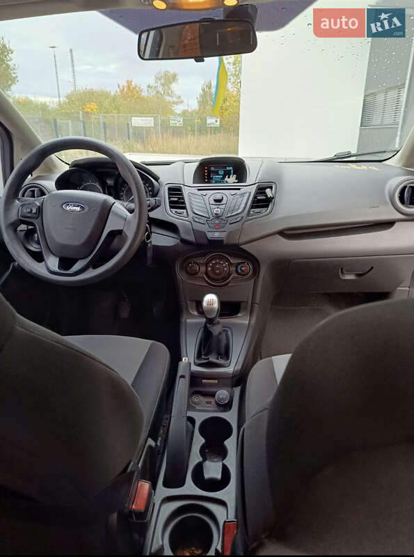 Седан Ford Fiesta 2015 в Черкассах фото 22 Седан Ford Fiesta 2015 в Черкассах