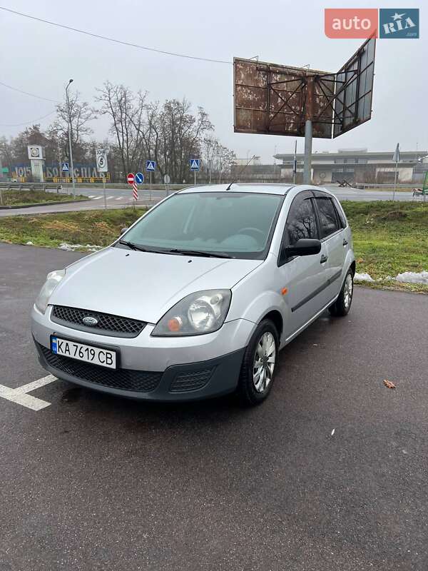 Хетчбек Ford Fiesta 2008 в Києві