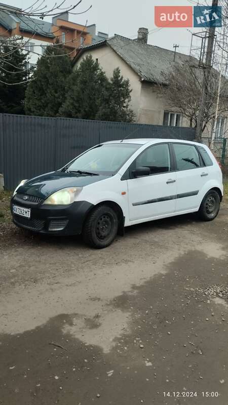Хэтчбек Ford Fiesta 2007 в Ужгороде