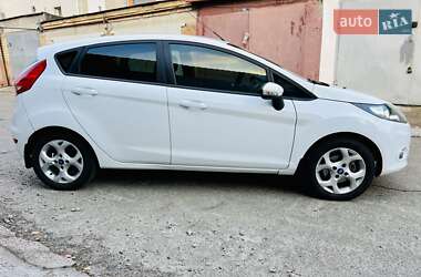 Хетчбек Ford Fiesta 2011 в Києві