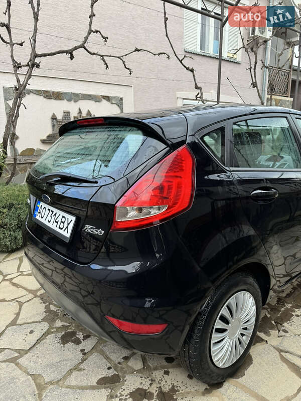 Хетчбек Ford Fiesta 2010 в Мукачевому