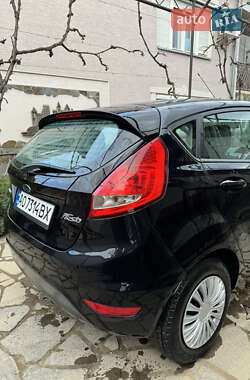 Хэтчбек Ford Fiesta 2010 в 