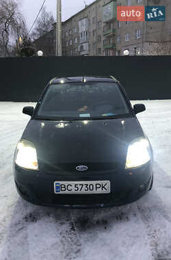 Хэтчбек Ford Fiesta 2006 в Ивано-Франковске