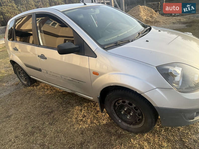 Хэтчбек Ford Fiesta 2006 в Житомире