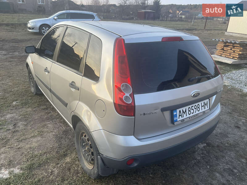 Хэтчбек Ford Fiesta 2006 в Житомире