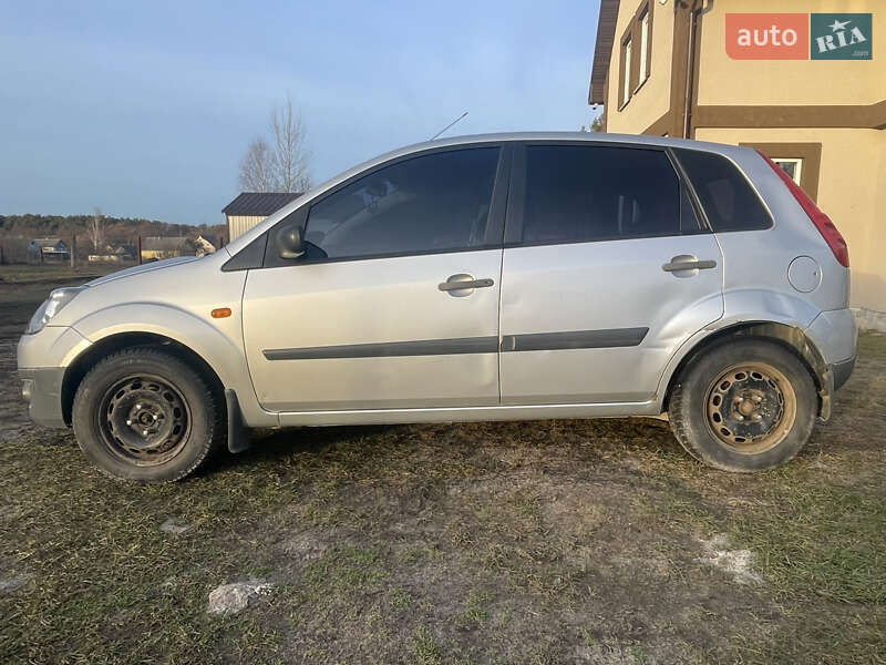 Хэтчбек Ford Fiesta 2006 в Житомире