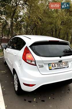 Хэтчбек Ford Fiesta 2013 в Киеве