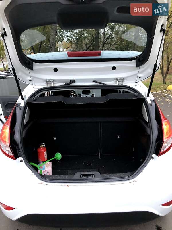 Хэтчбек Ford Fiesta 2013 в Киеве