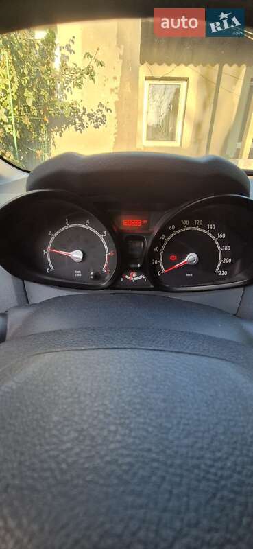 Хэтчбек Ford Fiesta 2010 в Днепре
