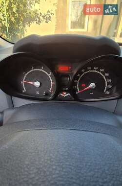 Хэтчбек Ford Fiesta 2010 в 
