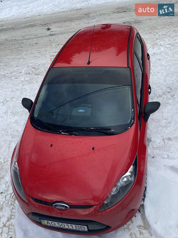 Хэтчбек Ford Fiesta 2012 в Межгорье