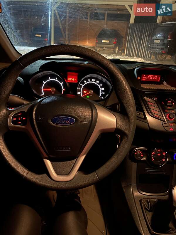 Хэтчбек Ford Fiesta 2012 в Межгорье