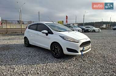 Хетчбек Ford Fiesta 2016 в Кам'янському