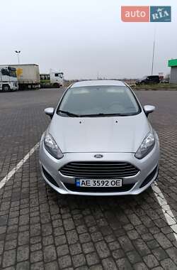 Седан Ford Fiesta 2015 в Новомосковске