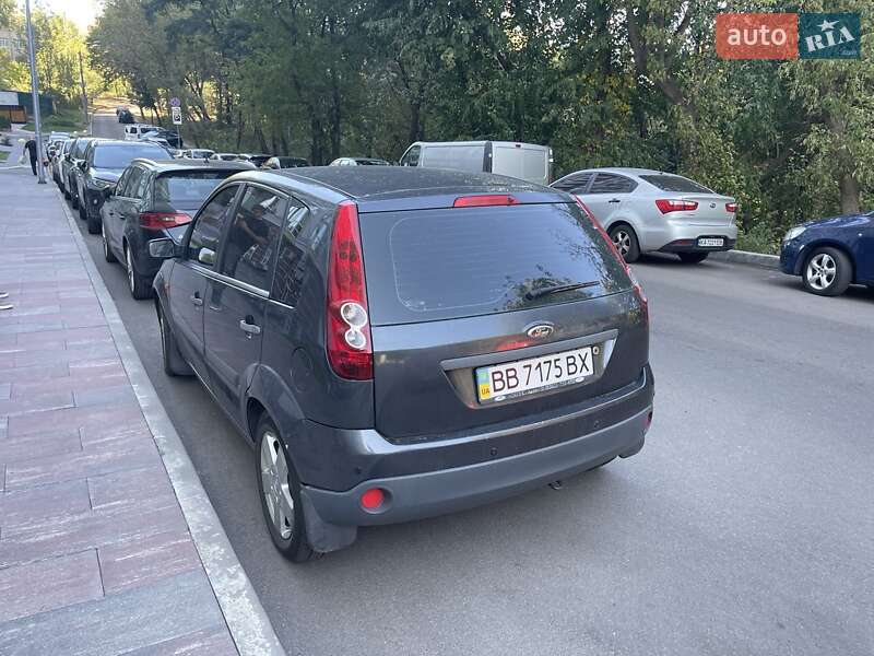 Хетчбек Ford Fiesta 2008 в Києві