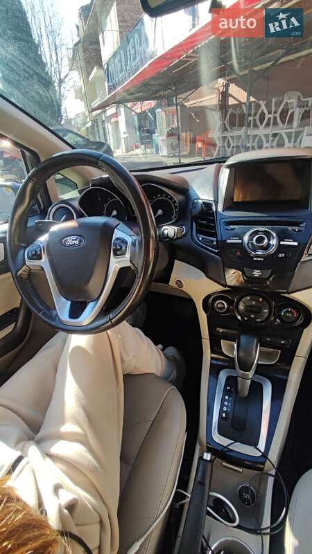 Хэтчбек Ford Fiesta 2016 в Одессе