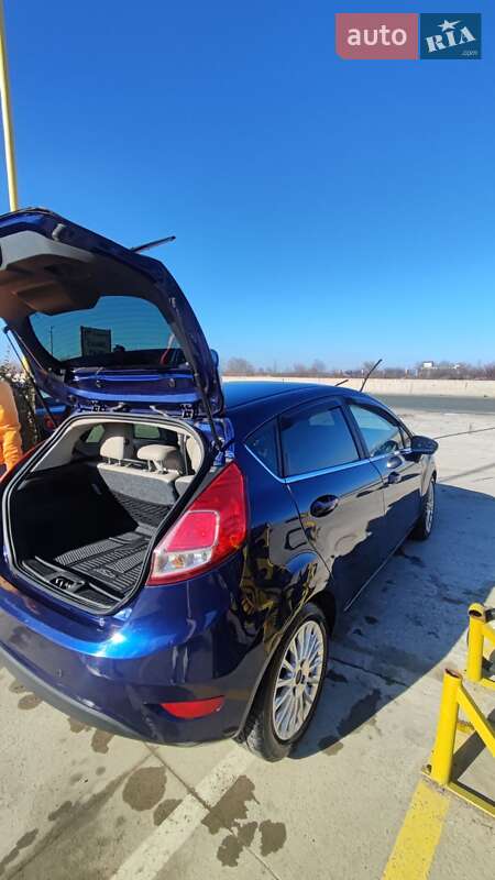 Хэтчбек Ford Fiesta 2016 в Одессе