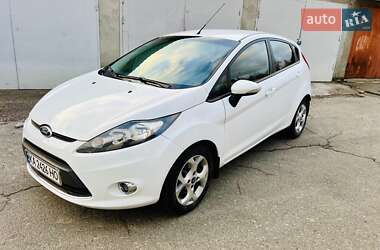 Хетчбек Ford Fiesta 2011 в Києві