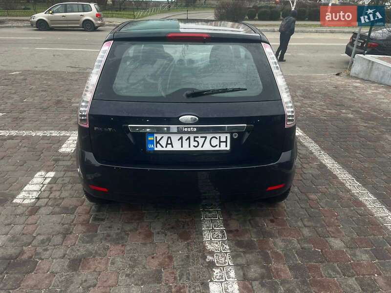 Хэтчбек Ford Fiesta 2004 в Киеве фото 2 Хэтчбек Ford Fiesta 2004 в Киеве
