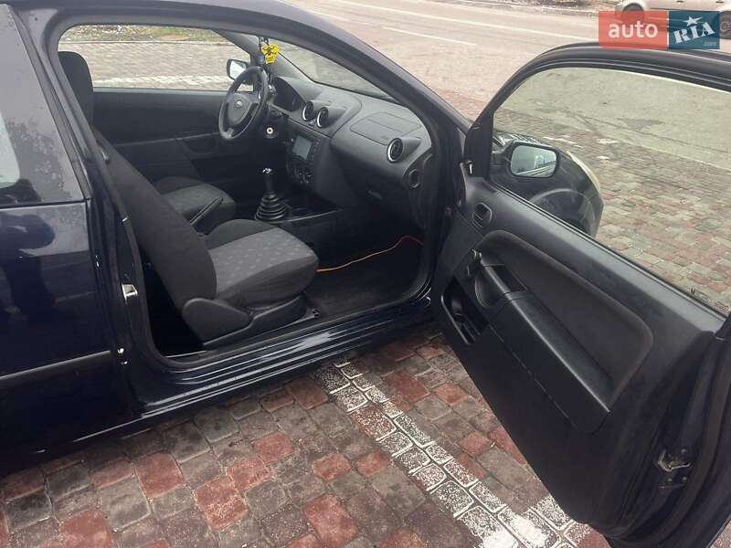 Хэтчбек Ford Fiesta 2004 в Киеве фото 12 Хэтчбек Ford Fiesta 2004 в Киеве