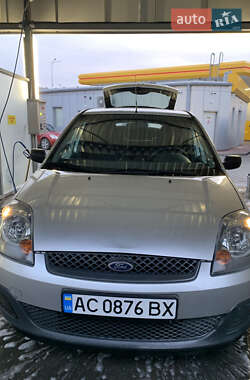 Хэтчбек Ford Fiesta 2007 в 