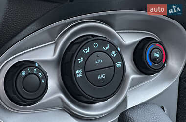 Седан Ford Fiesta 2019 в 
