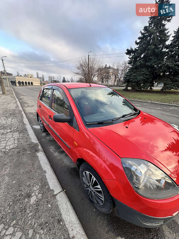 Хэтчбек Ford Fiesta 2007 в 