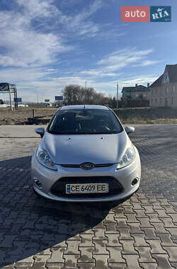 Хэтчбек Ford Fiesta 2012 в 