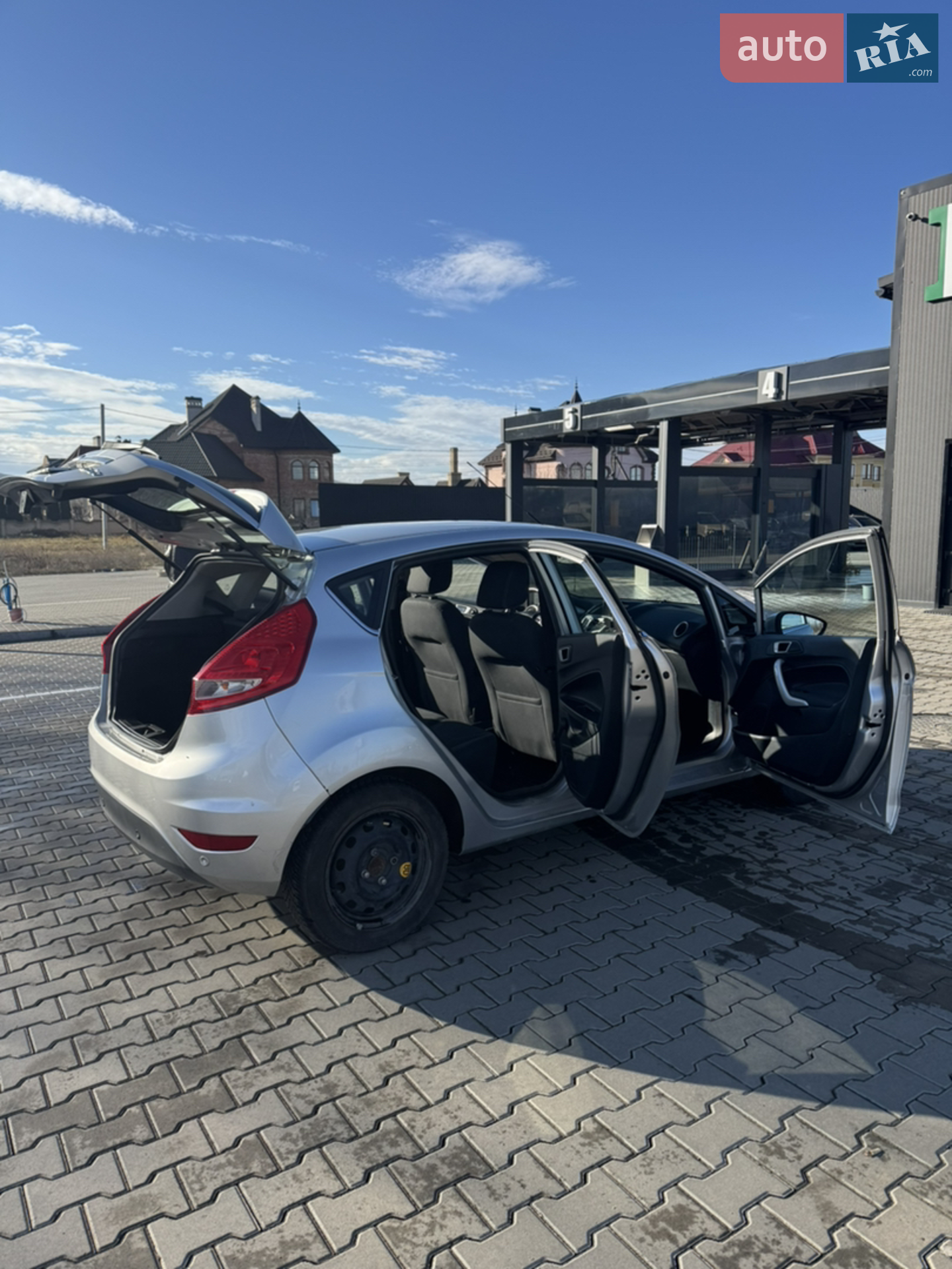 2012 Ford Fiesta - мініатюра 9