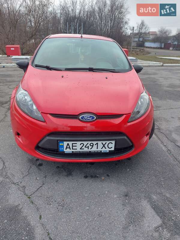 Хэтчбек Ford Fiesta 2010 в Днепре